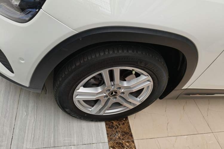 Used Mercedes-Benz GLB 2022 GLB 220 Dynamic Edition Left Front Wheel Hub