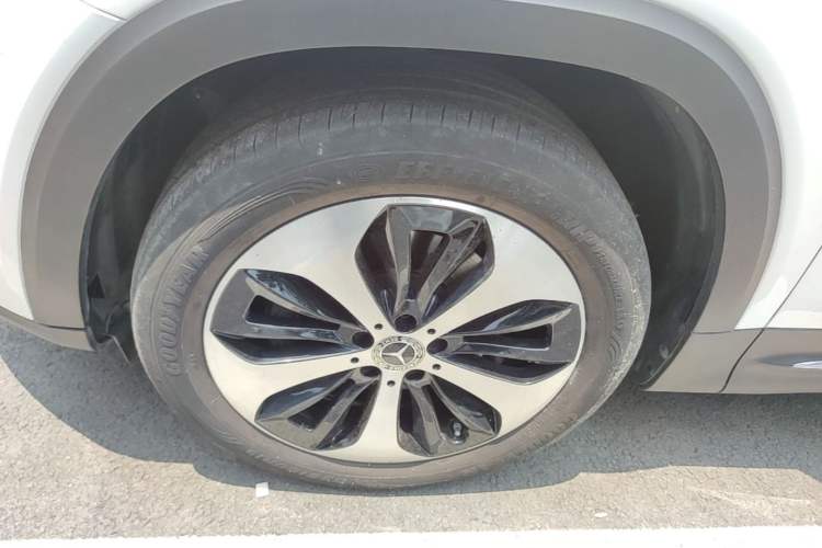 Used Mercedes-Benz GLB 2022 GLB 220 Fashion Model Left Front Wheel Hub