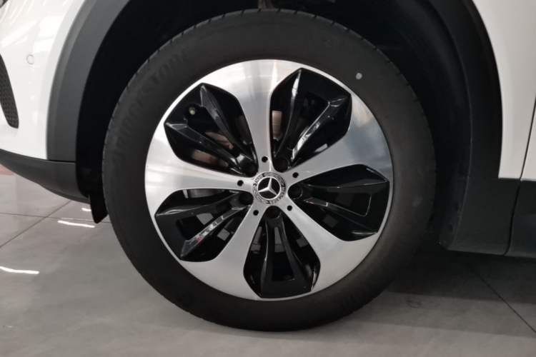 Used Mercedes-Benz GLB 2022 GLB 200 Stylish Edition Left Front Wheel Hub