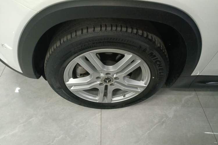 Used Mercedes-Benz GLB 2022 Second Facelift GLB 200 Fashion Edition Left Front Wheel Hub