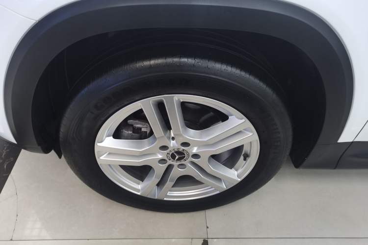 Used Mercedes-Benz GLB 2022 Refresh GLB 200 Dynamic Edition Left Front Wheel Hub