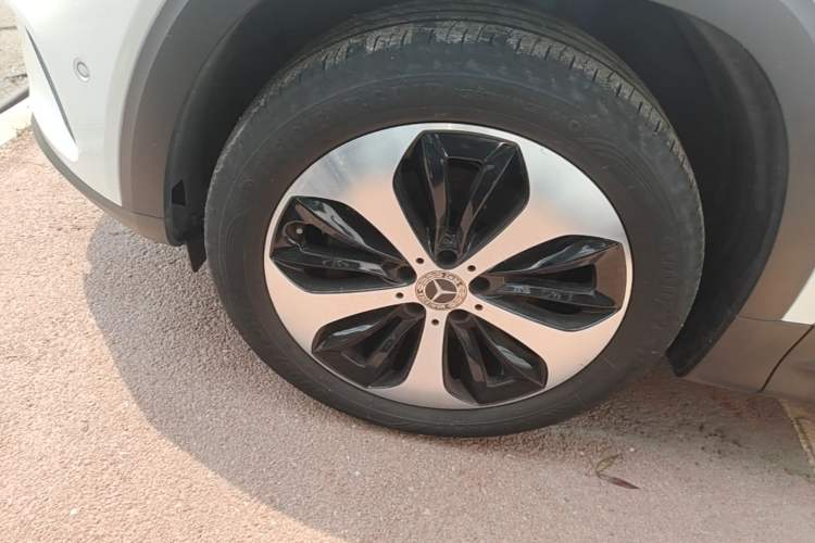 Used Mercedes-Benz GLB 2022 GLB 220 Fashion Model Left Front Wheel Hub