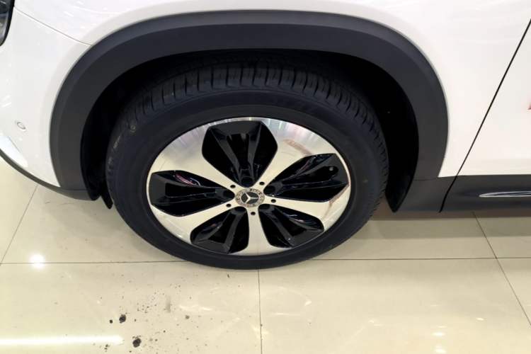 Used Mercedes-Benz GLB 2022 GLB 220 Fashion Model Left Front Wheel Hub