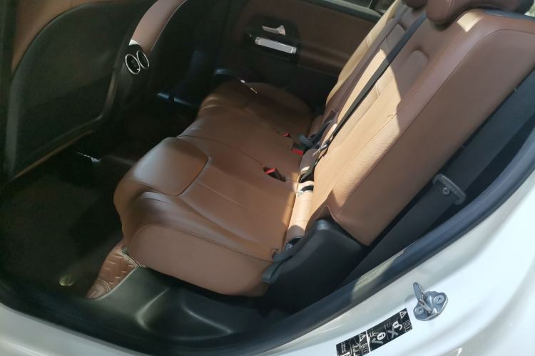 Used Mercedes-Benz GLB 2022 GLB 220 4MATIC Left Rear Seat