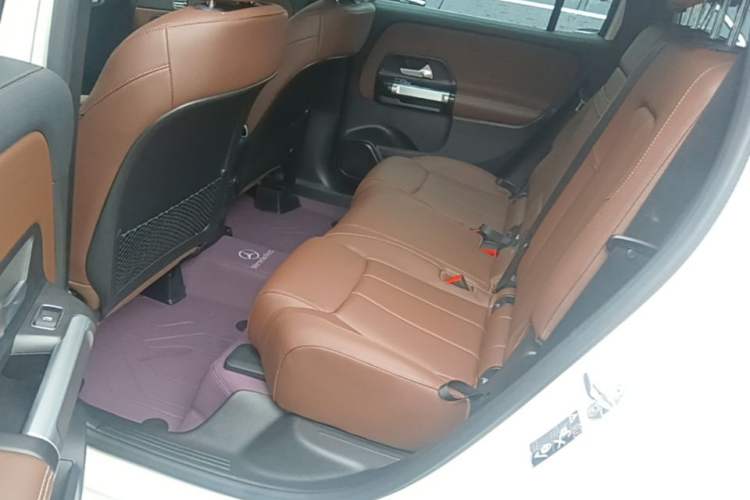 Used Mercedes-Benz GLB 2022 GLB 220 Dynamic Edition Left Rear Seat