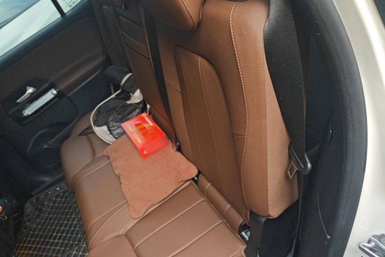 Used Mercedes-Benz GLB 2022 GLB 220 Fashion Model Left Rear Seat