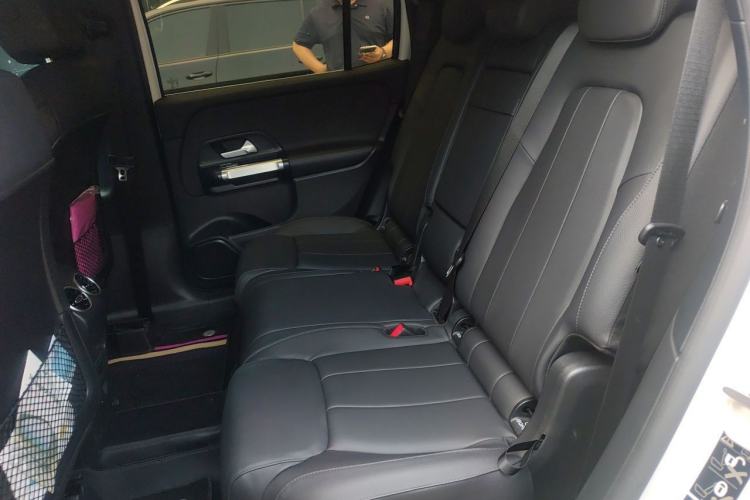 Used Mercedes-Benz GLB 2022 GLB 220 Fashion Model Left Rear Seat