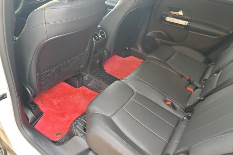 Used Mercedes-Benz GLB 2022 GLB 200 Dynamic Edition Left Rear Seat