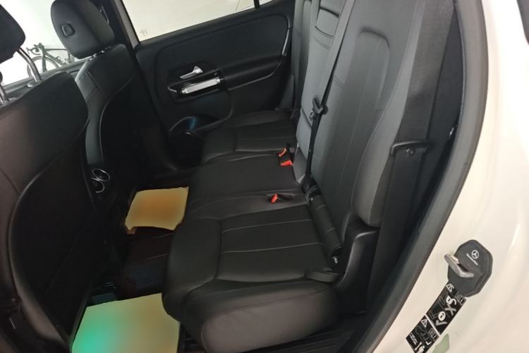 Used Mercedes-Benz GLB 2022 Updated GLB 200 Fashion Edition Left Rear Seat