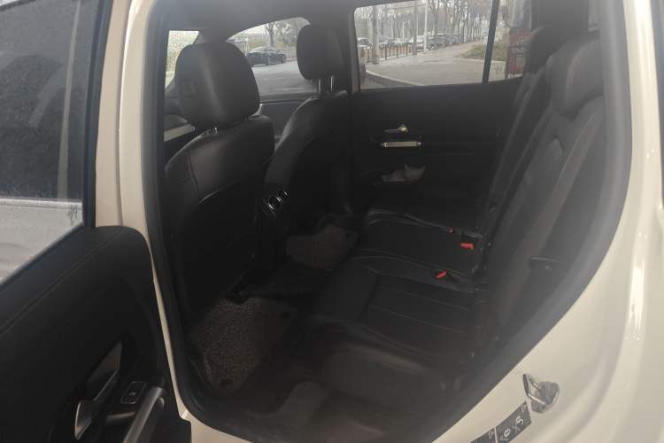 Used Mercedes-Benz GLB 2022 Second Facelift GLB 200 Fashion Edition Left Rear Seat