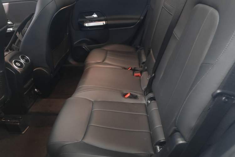 Used Mercedes-Benz GLB 2022 Second Facelift GLB 200 Fashion Edition Left Rear Seat