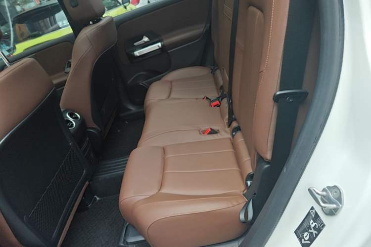 Used Mercedes-Benz GLB 2022 GLB 220 Dynamic Edition Left Rear Seat