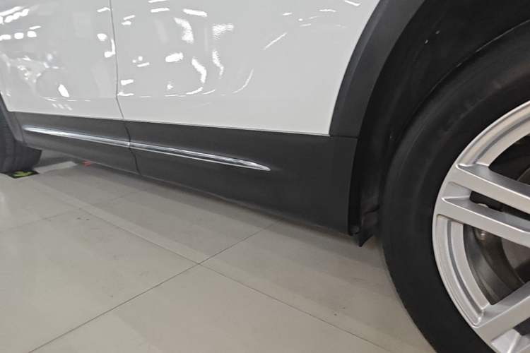 Used Mercedes-Benz GLB 2022 Second Facelift GLB 200 Fashion Edition Left Side Sill