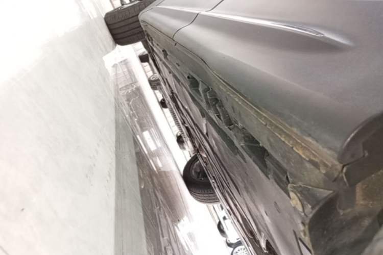 Used Mercedes-Benz GLB 2022 GLB 220 Fashion Model Left Side Sill
