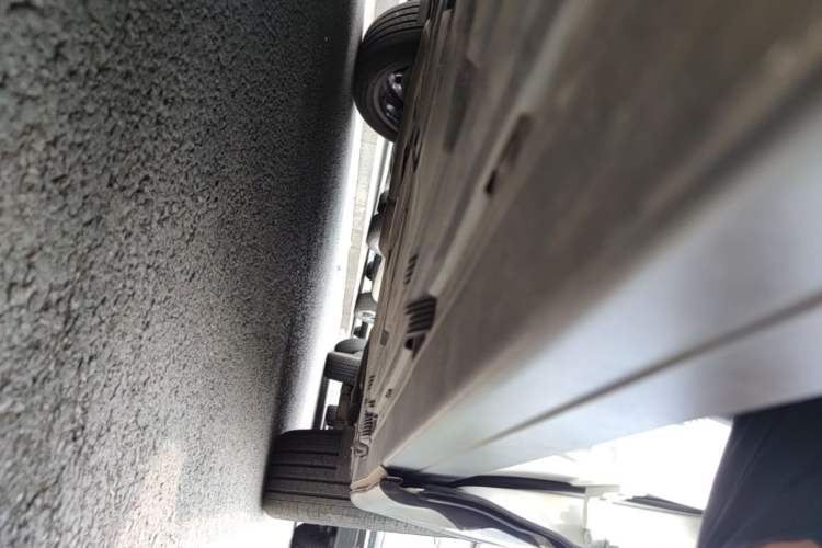 Used Mercedes-Benz GLB 2022 GLB 220 Fashion Model Left Side Sill