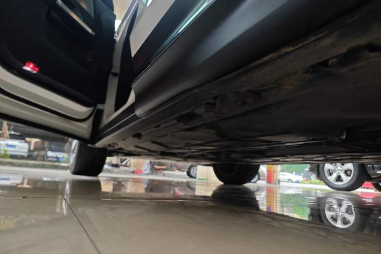 Used Mercedes-Benz GLB 2022 Updated GLB 200 Fashion Edition Left Side Sill