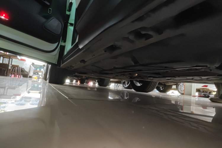 Used Mercedes-Benz GLB 2022 Second Facelift GLB 200 Fashion Edition Left Side Sill