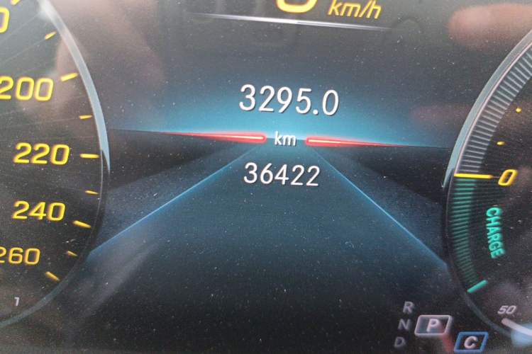 Used Mercedes-Benz GLB 2022 GLB 220 Dynamic Edition Odometer Close Up
