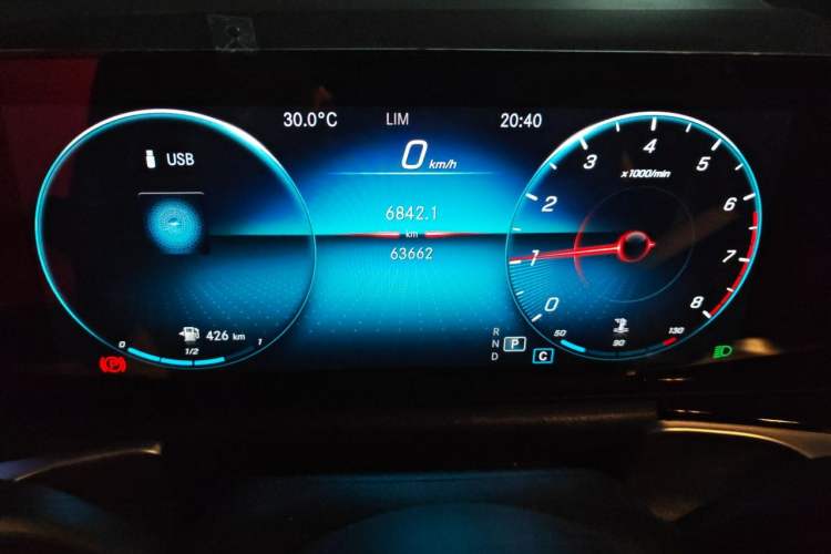 Used Mercedes-Benz GLB 2022 GLB 200 Dynamic Edition Odometer Close Up