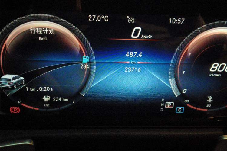 Used Mercedes-Benz GLB 2022 Updated GLB 200 Fashion Edition Odometer Close Up