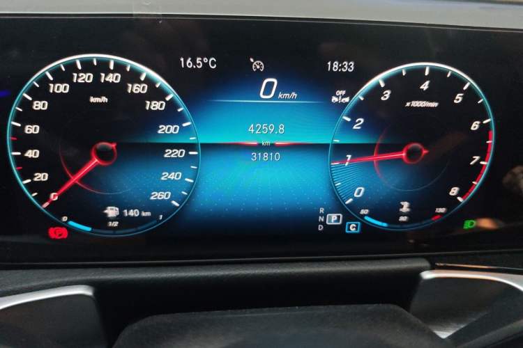 Used Mercedes-Benz GLB 2022 GLB 220 Dynamic Edition Odometer Close Up