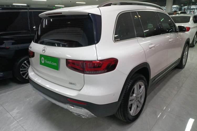 Used Mercedes-Benz GLB 2022 Second Facelift GLB 200 Fashion Edition Rear Right 45 Deg