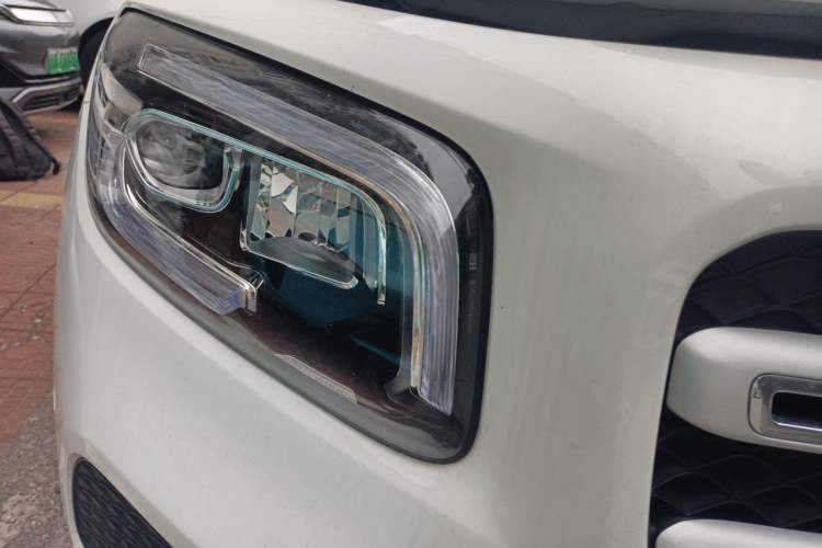 Used Mercedes-Benz GLB 2022 GLB 220 Dynamic Edition Right Front Headlight