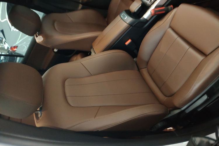 Used Mercedes-Benz GLB 2022 Updated GLB 200 Fashion Edition Right Front Seat
