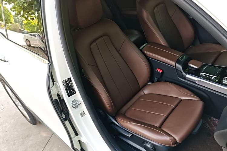 Used Mercedes-Benz GLB 2022 Refresh GLB 200 Dynamic Edition Right Front Seat
