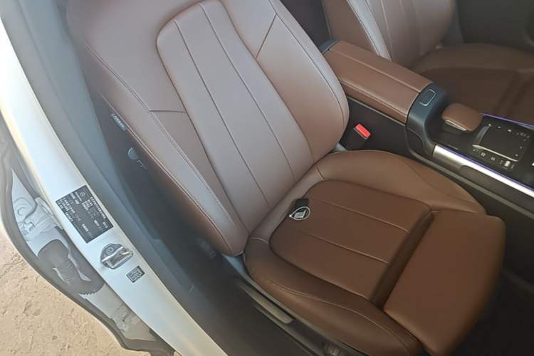 Used Mercedes-Benz GLB 2022 Refresh GLB 200 Dynamic Edition Right Front Seat