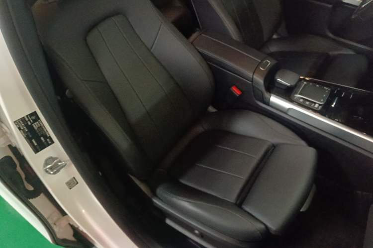 Used Mercedes-Benz GLB 2022 GLB 200 Stylish Edition Right Front Seat