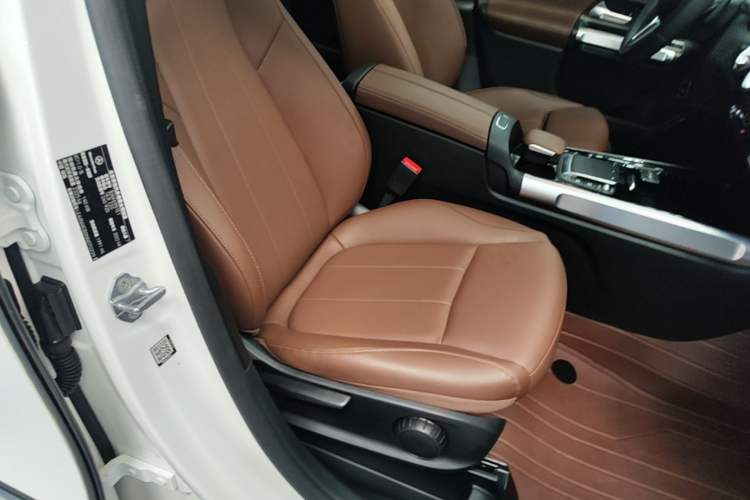 Used Mercedes-Benz GLB 2022 GLB 220 Fashion Model Right Front Seat