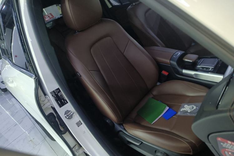 Used Mercedes-Benz GLB 2022 Second Facelift GLB 200 Fashion Edition Right Front Seat