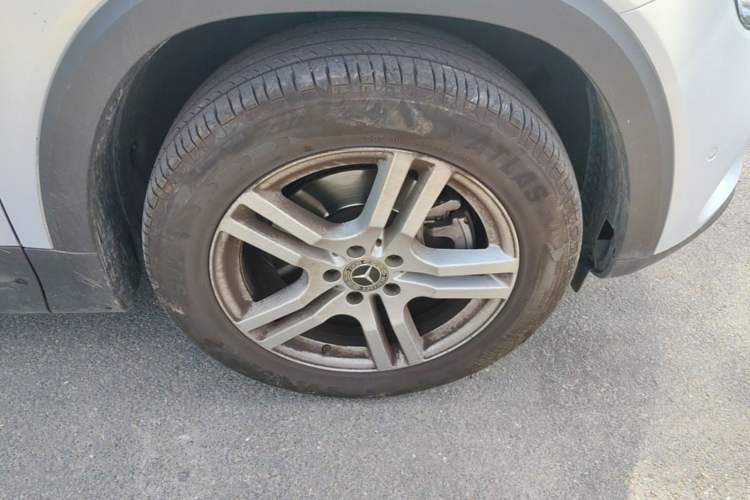 Used Mercedes-Benz GLB 2022 GLB 220 Dynamic Edition Right Front Wheel Hub