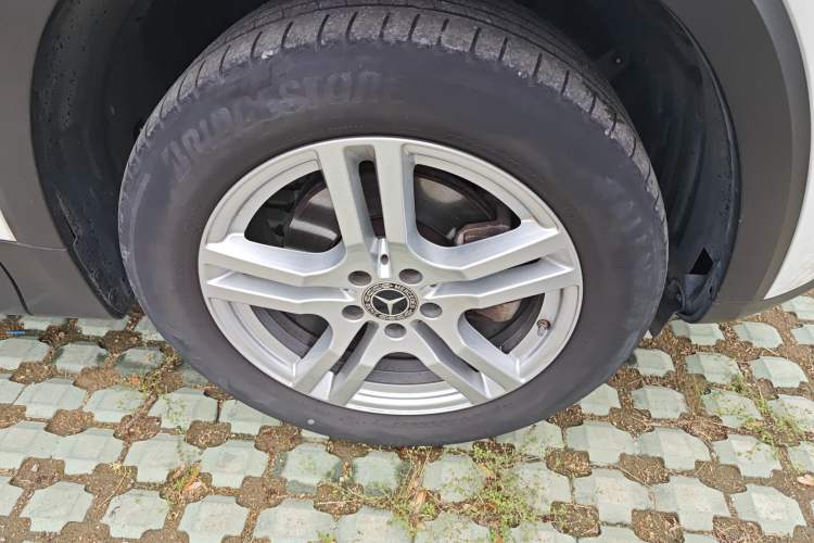 Used Mercedes-Benz GLB 2022 Second Facelift GLB 200 Fashion Edition Right Front Wheel Hub