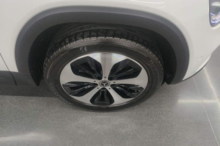 Used Mercedes-Benz GLB 2022 GLB 220 4MATIC Right Front Wheel Hub