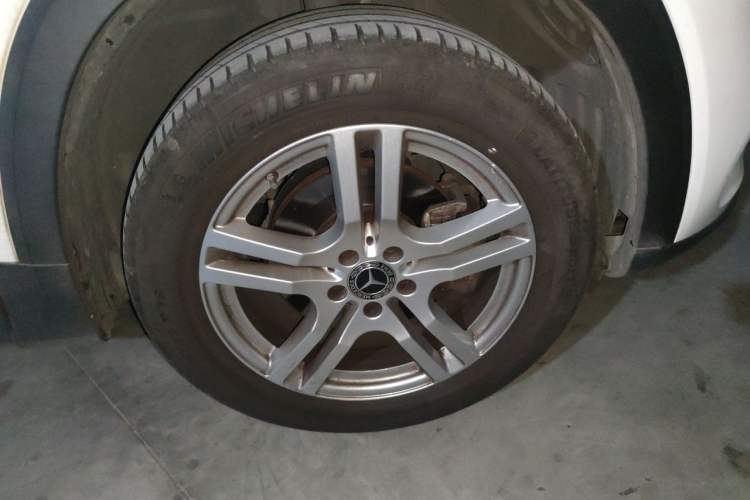 Used Mercedes-Benz GLB 2022 Second Facelift GLB 200 Dynamic Edition Right Front Wheel Hub