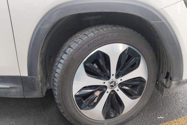 Used Mercedes-Benz GLB 2022 Updated GLB 200 Fashion Edition Right Front Wheel Hub