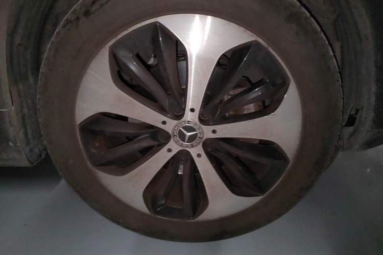 Used Mercedes-Benz GLB 2022 GLB 200 Stylish Edition Right Front Wheel Hub