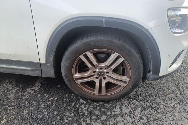 Used Mercedes-Benz GLB 2022 GLB 220 Dynamic Edition Right Front Wheel Hub