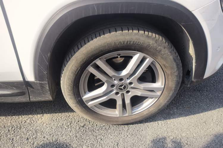 Used Mercedes-Benz GLB 2022 GLB 220 Dynamic Edition Right Front Wheel Hub