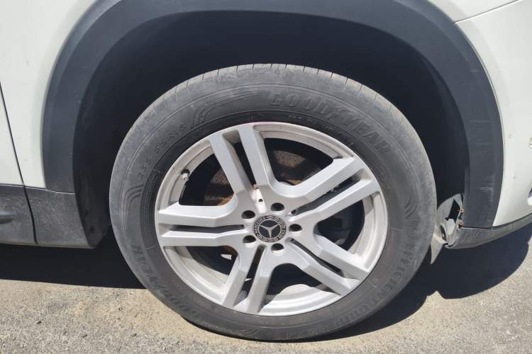Used Mercedes-Benz GLB 2022 Second Facelift GLB 200 Fashion Edition Right Front Wheel Hub