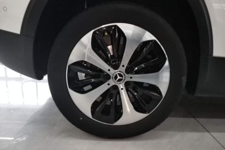 Used Mercedes-Benz GLB 2022 GLB 200 Stylish Edition Right Rear Wheel Hub