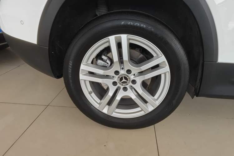 Used Mercedes-Benz GLB 2022 Second Facelift GLB 200 Fashion Edition Right Rear Wheel Hub