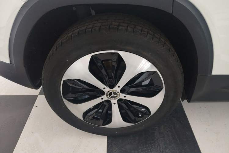 Used Mercedes-Benz GLB 2022 GLB 220 Fashion Model Right Rear Wheel Hub