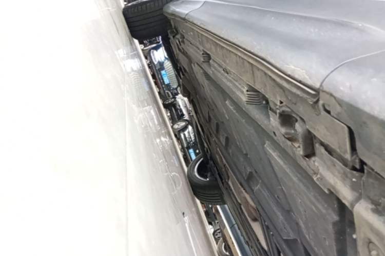 Used Mercedes-Benz GLB 2022 GLB 220 Fashion Model Right Side Sill