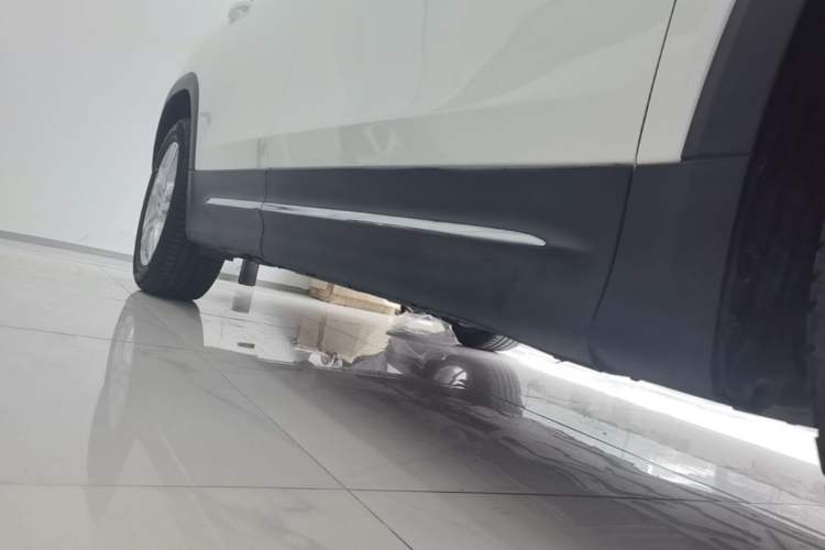 Used Mercedes-Benz GLB 2022 Second Facelift GLB 200 Dynamic Edition Right Side Sill