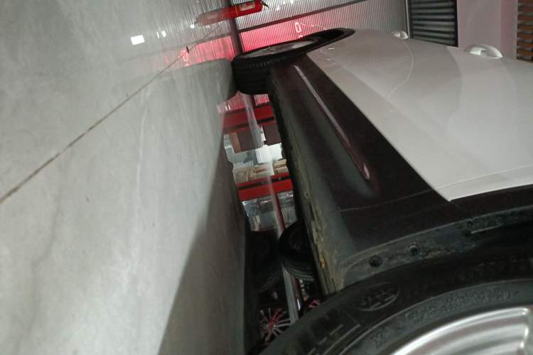 Used Mercedes-Benz GLB 2022 Second Facelift GLB 200 Fashion Edition Right Side Sill
