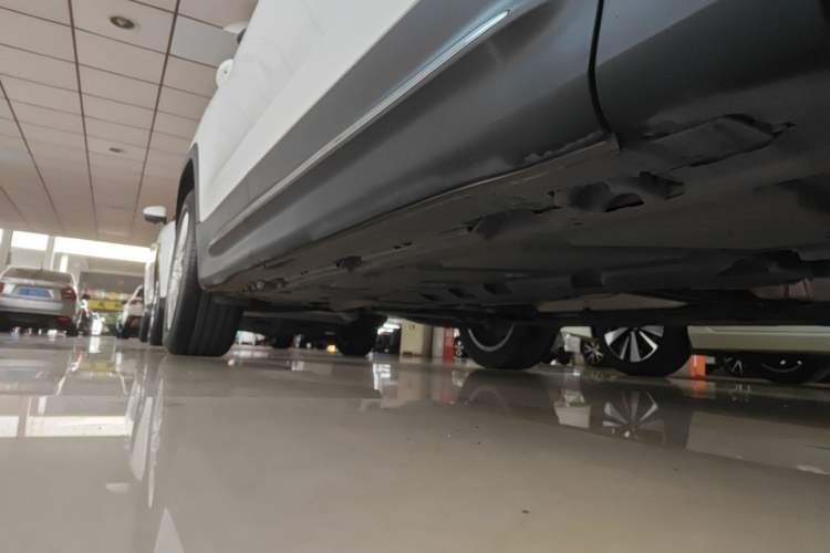 Used Mercedes-Benz GLB 2022 Second Facelift GLB 200 Fashion Edition Right Side Sill