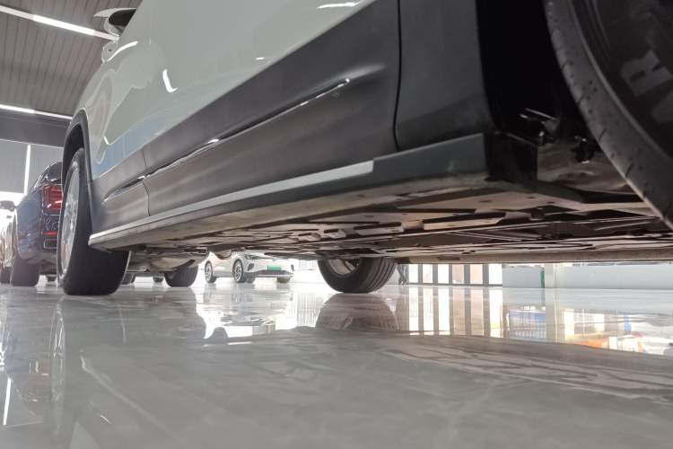 Used Mercedes-Benz GLB 2022 Second Facelift GLB 200 Dynamic Edition Right Side Sill
